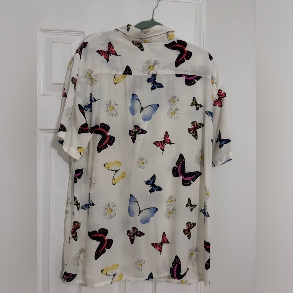 Men’s L PACSUN short sleeve shirt